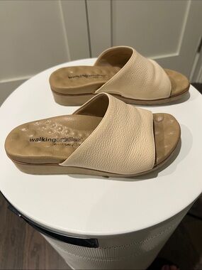 Walking Cradles Beige/Cream Slip-On Slide Sandals wide width